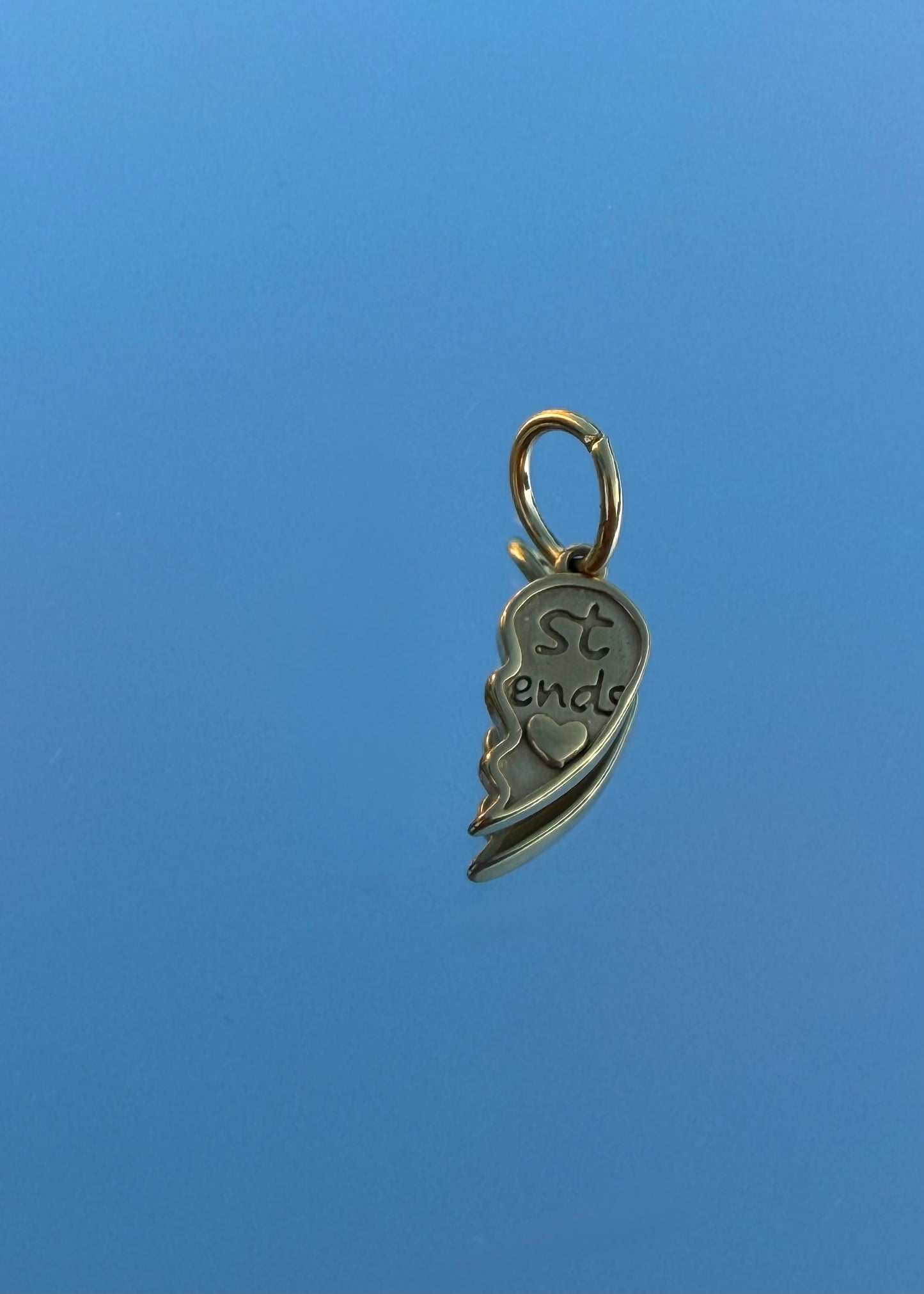 Best Friends (B) Charm | Gold
