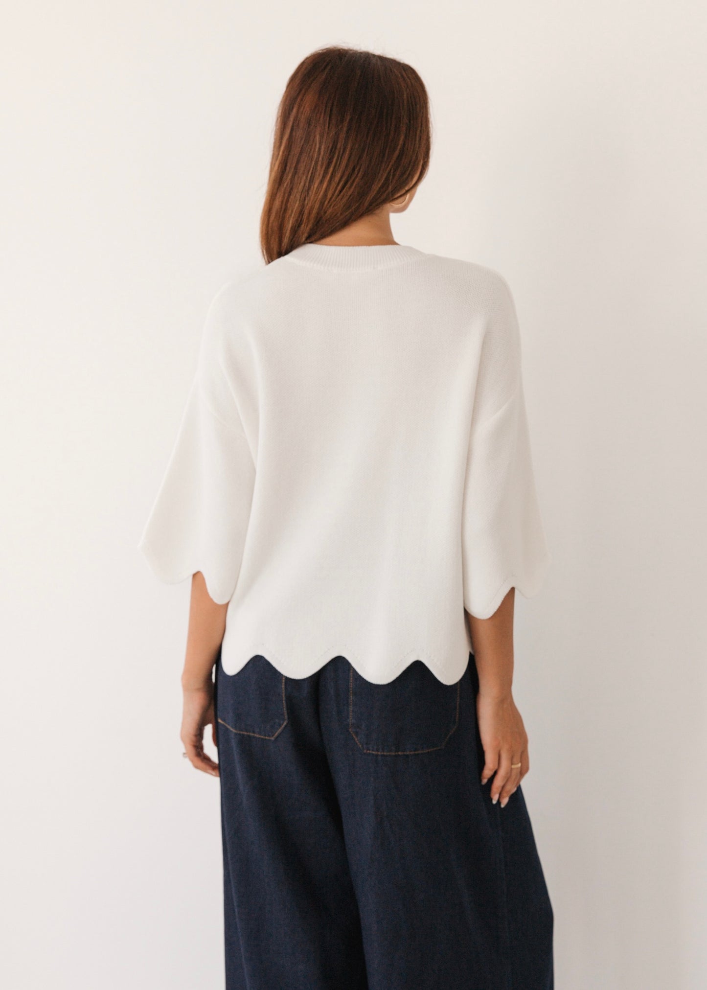 Scalloped Edge Knit T | White