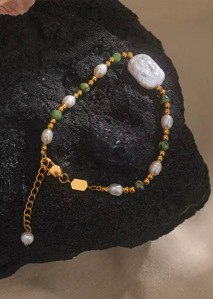 Euro Summer Bracelet - Feature Pearl and Green Stone
