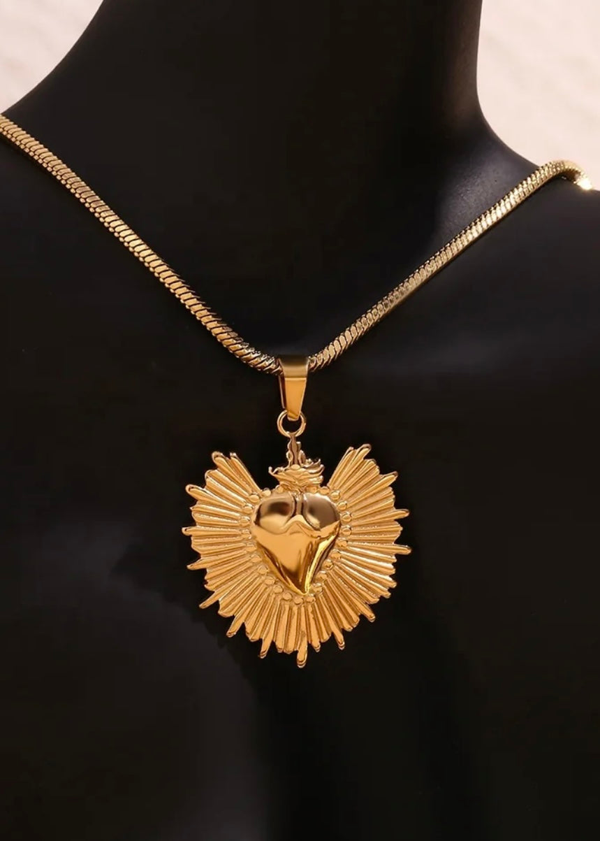 Sunburst Heart Pendant non Tarnish 18k Gold plated