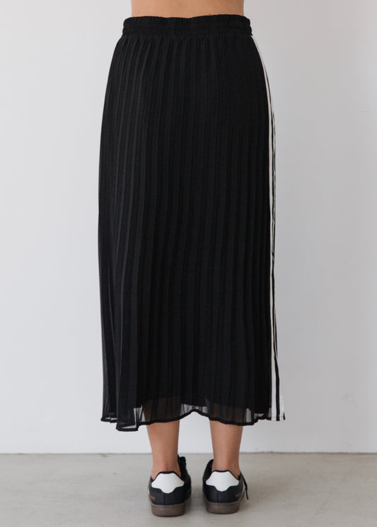 Pleated Midi Skirt | Black