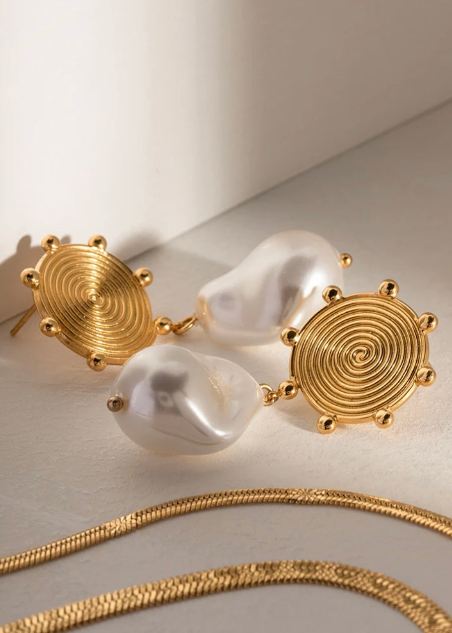 Spiral Pearl Drop Earring 18k Gold plated