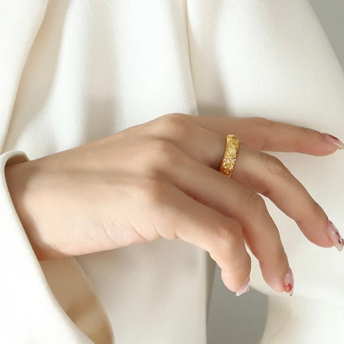 Moon and Stars Ring Gold (8)