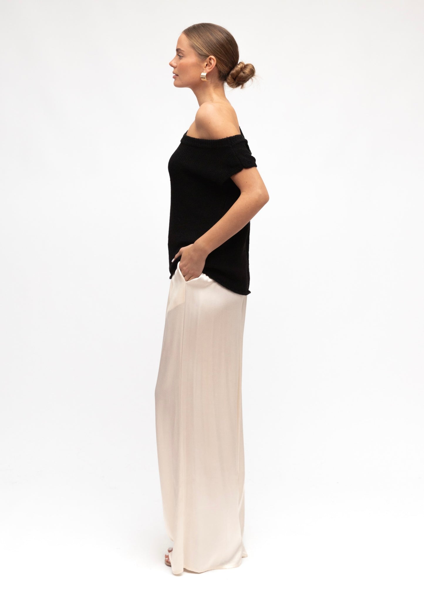 Off Shoulder Knit | Black