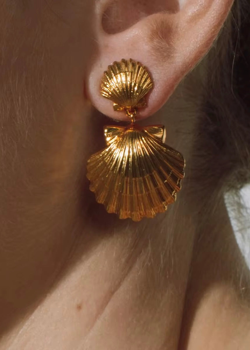 Scallop & Scallop Earring