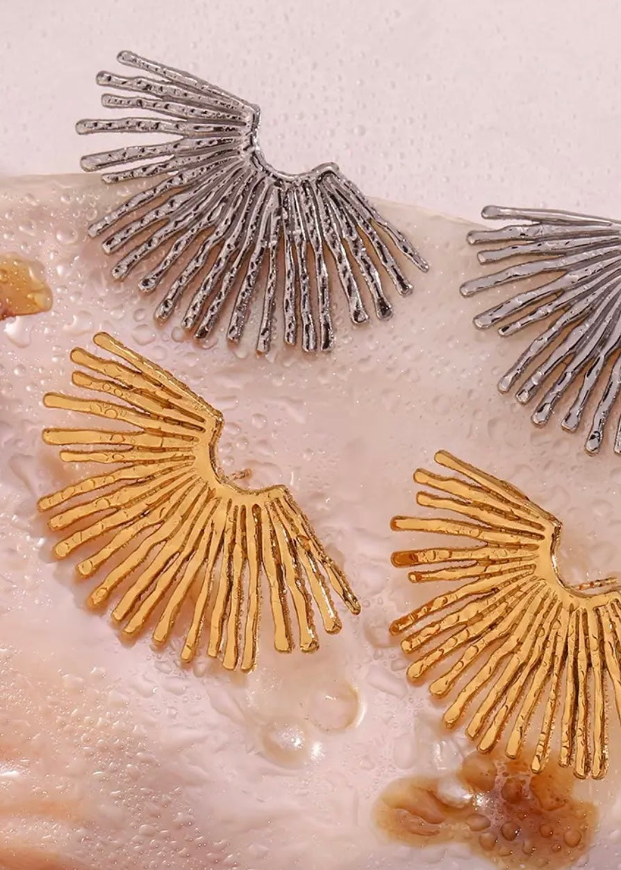 Shimmer Gold Earring