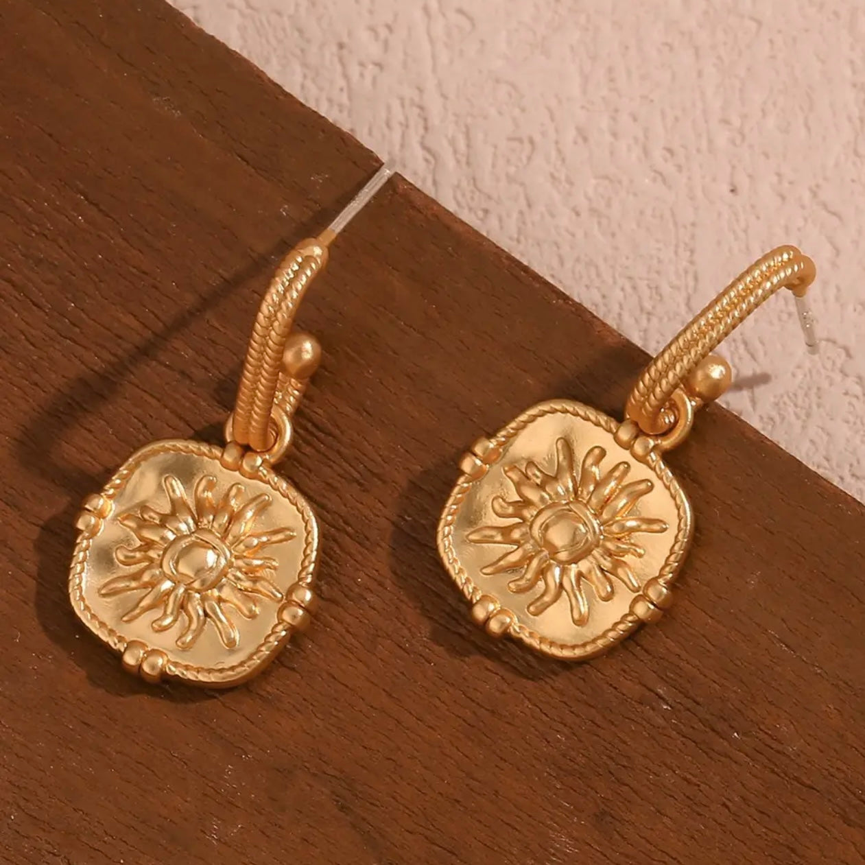Vintage style Sun Drop Earring - 18k Gold Plated