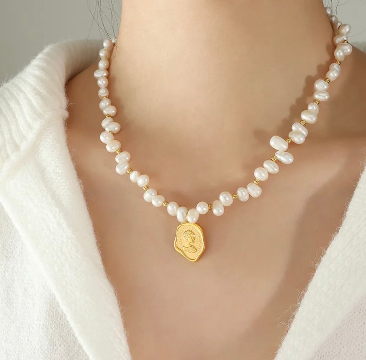 Fresh Water Pearl Pendant Necklace