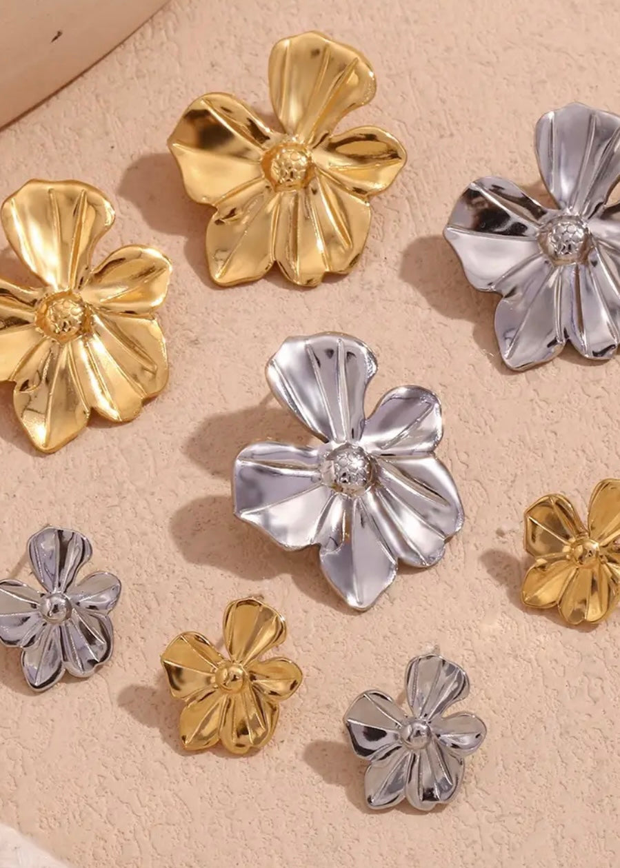 Sorrento Small Gold Earring