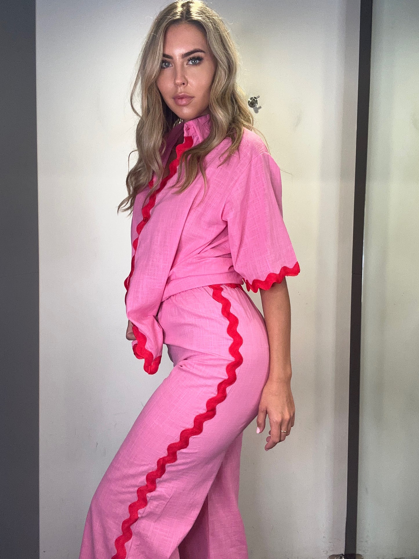 Pink/Red Scallop Edge Set Shirt