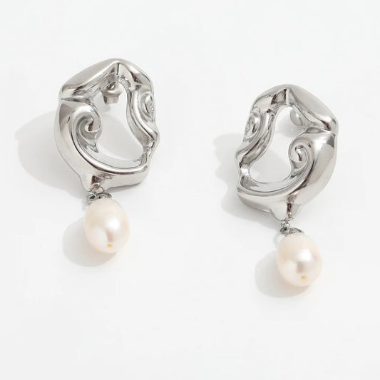 Silver Swirl Freshwater pearl Earring