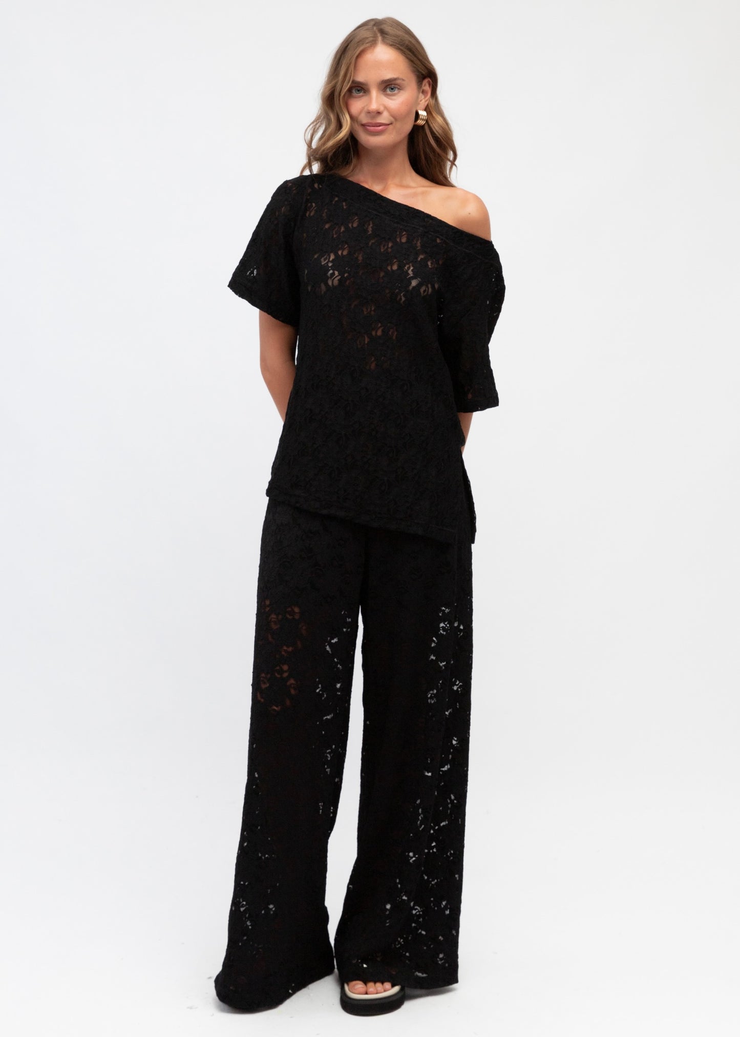 Lace Asymmetrical T | Black