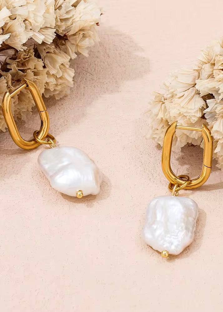 Pearl Drop Earring Gold