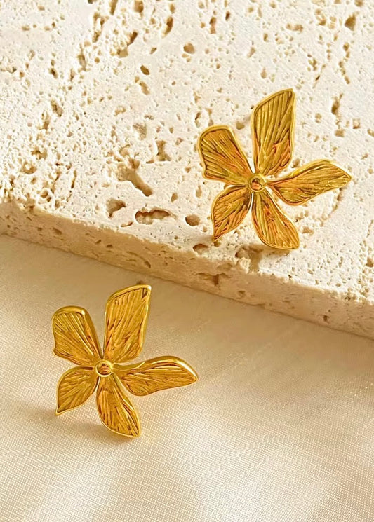 70s Flower Earring Gold