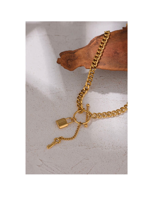 Lock Necklace Gold