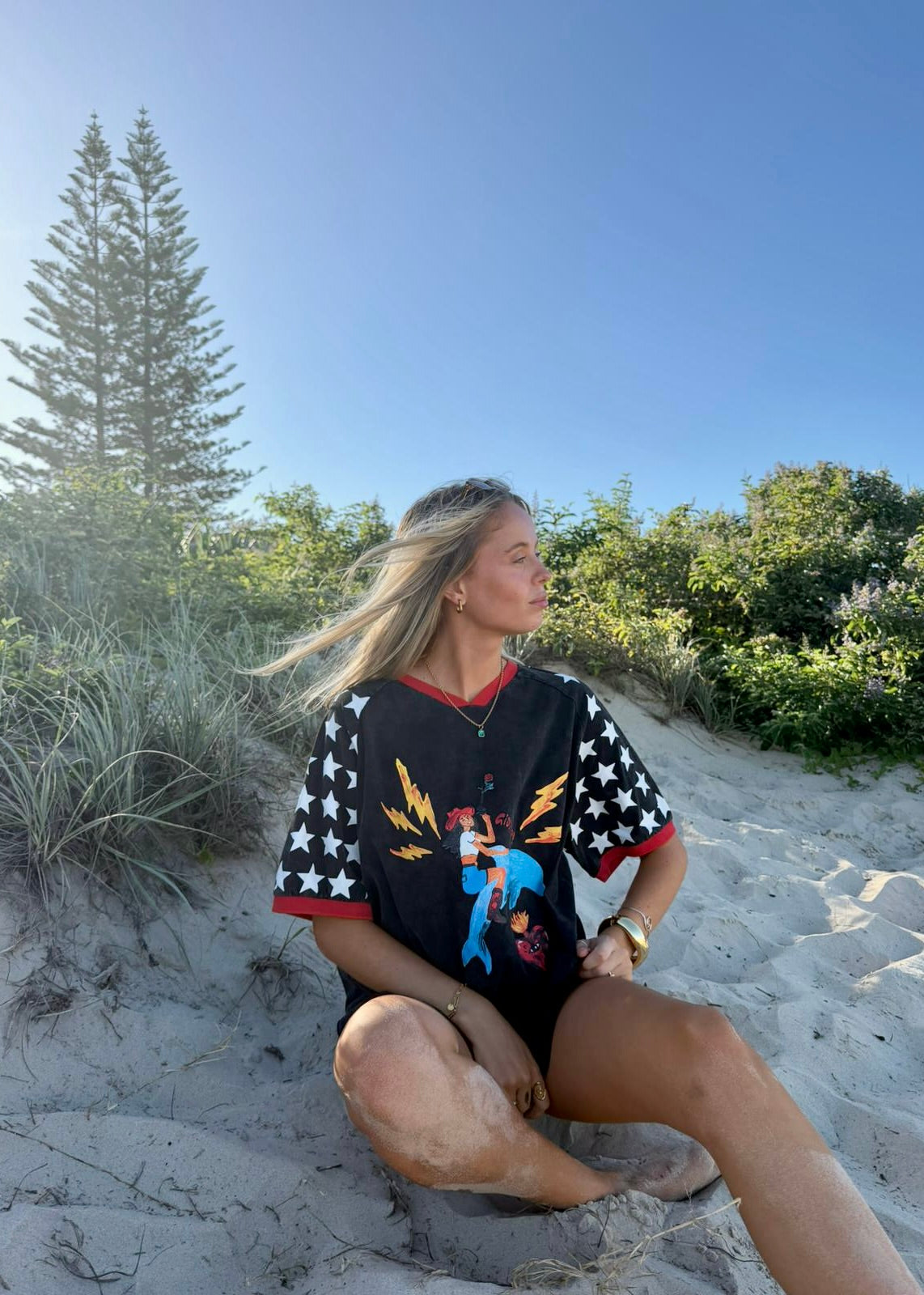 Giddy Up Tee | Black Red