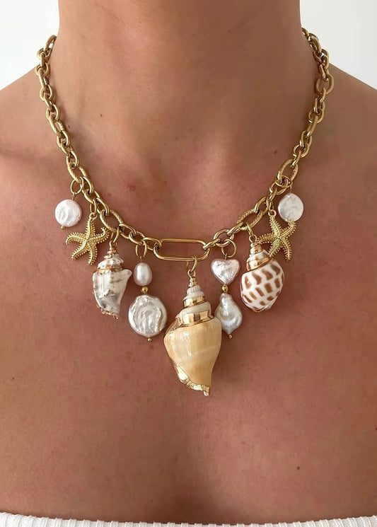 Vacanza Conch Necklace