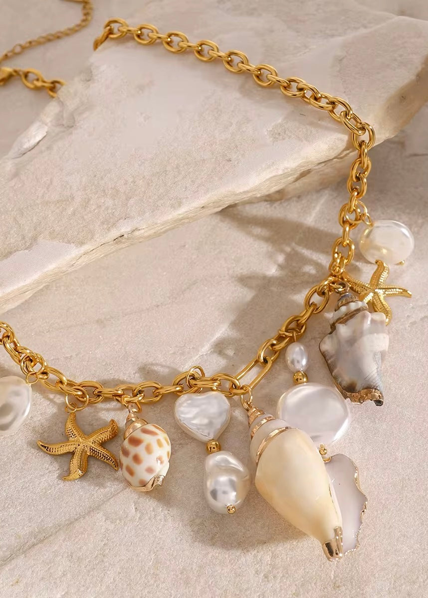 Vacanza Conch Necklace