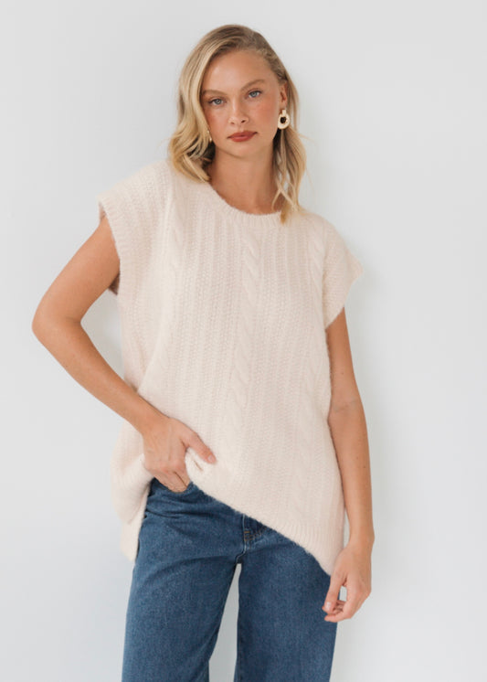 Fluffy Cable Knit Vest | Cream