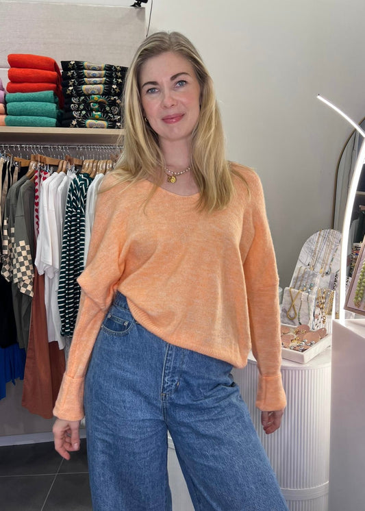 “The Softest” Knit V Neck | Peach