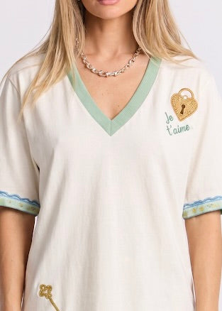 Love Lock V-neck T-shirt | Ecru White