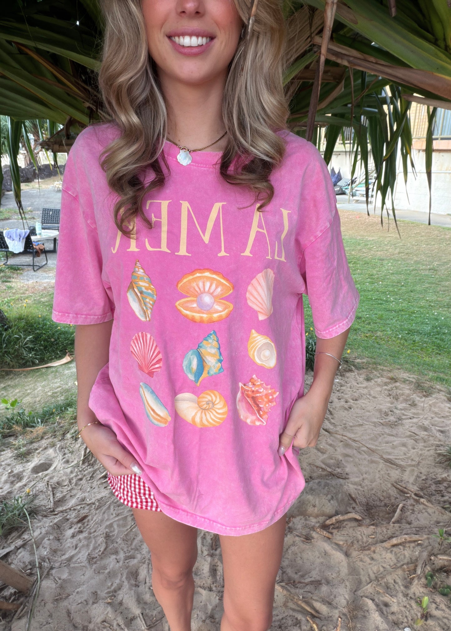 La Mer Tee | Pink Acid