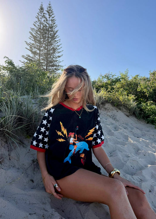 Giddy Up Tee | Black Red