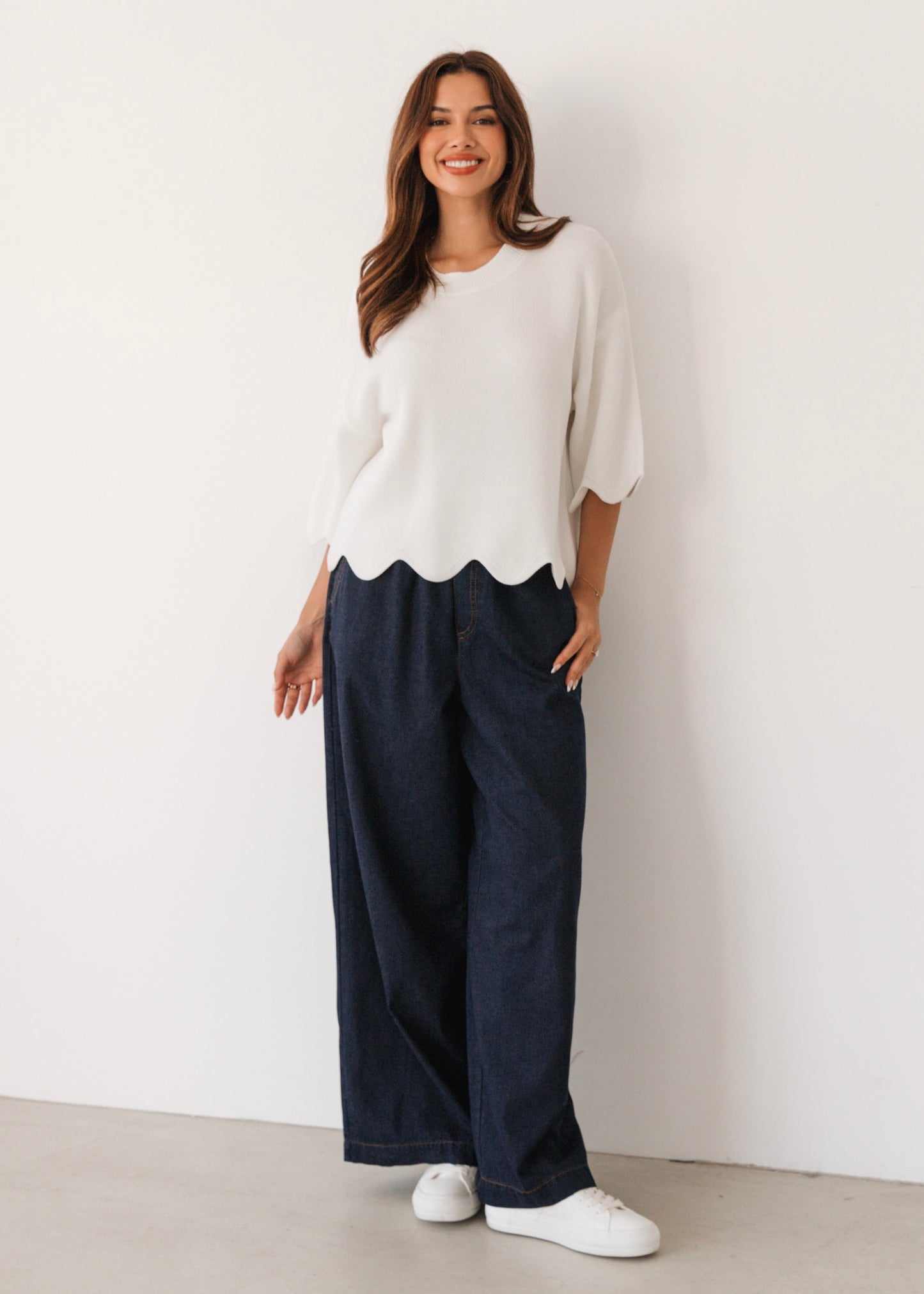 Scalloped Edge Knit T | White