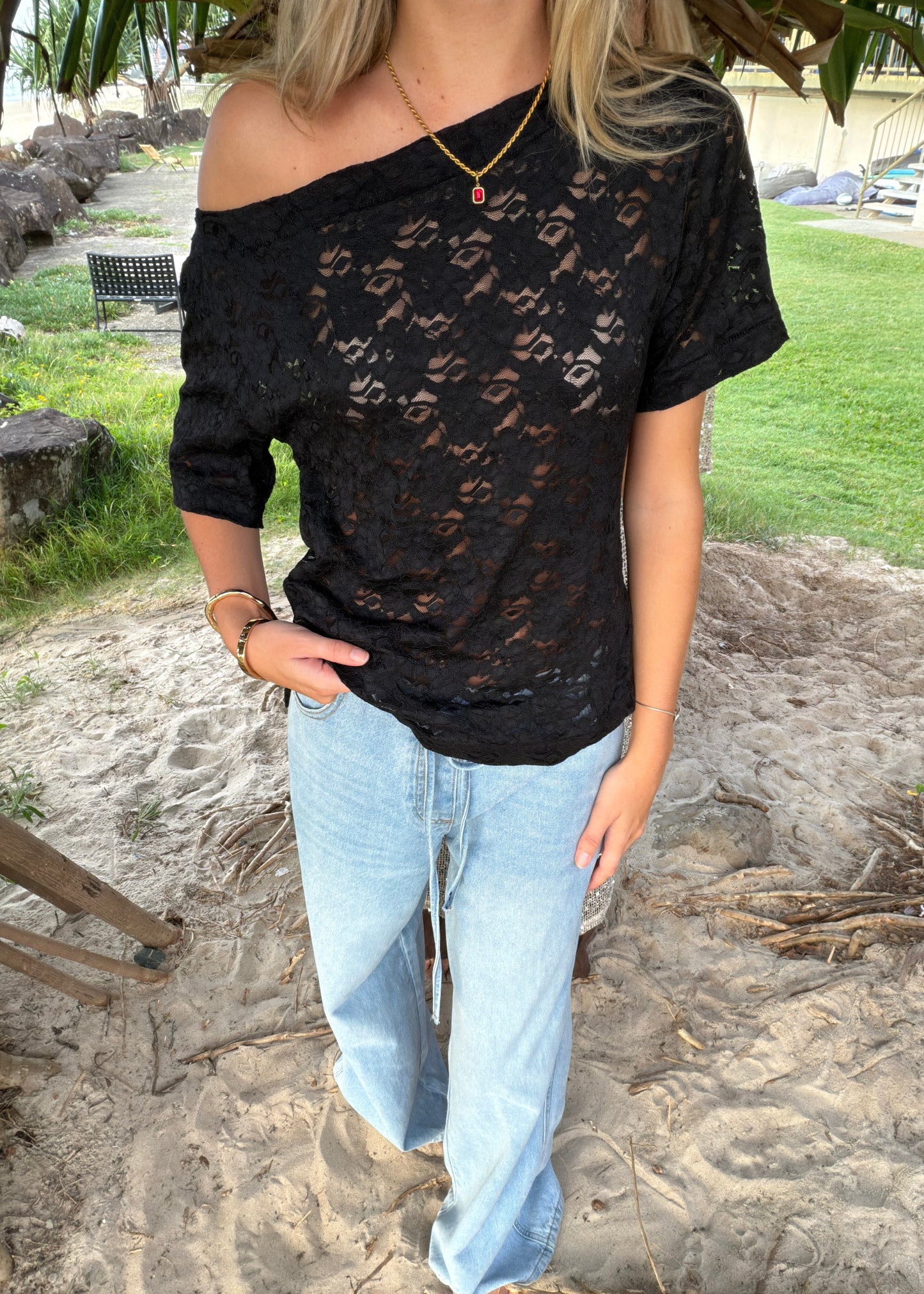Lace Asymmetrical T | Black