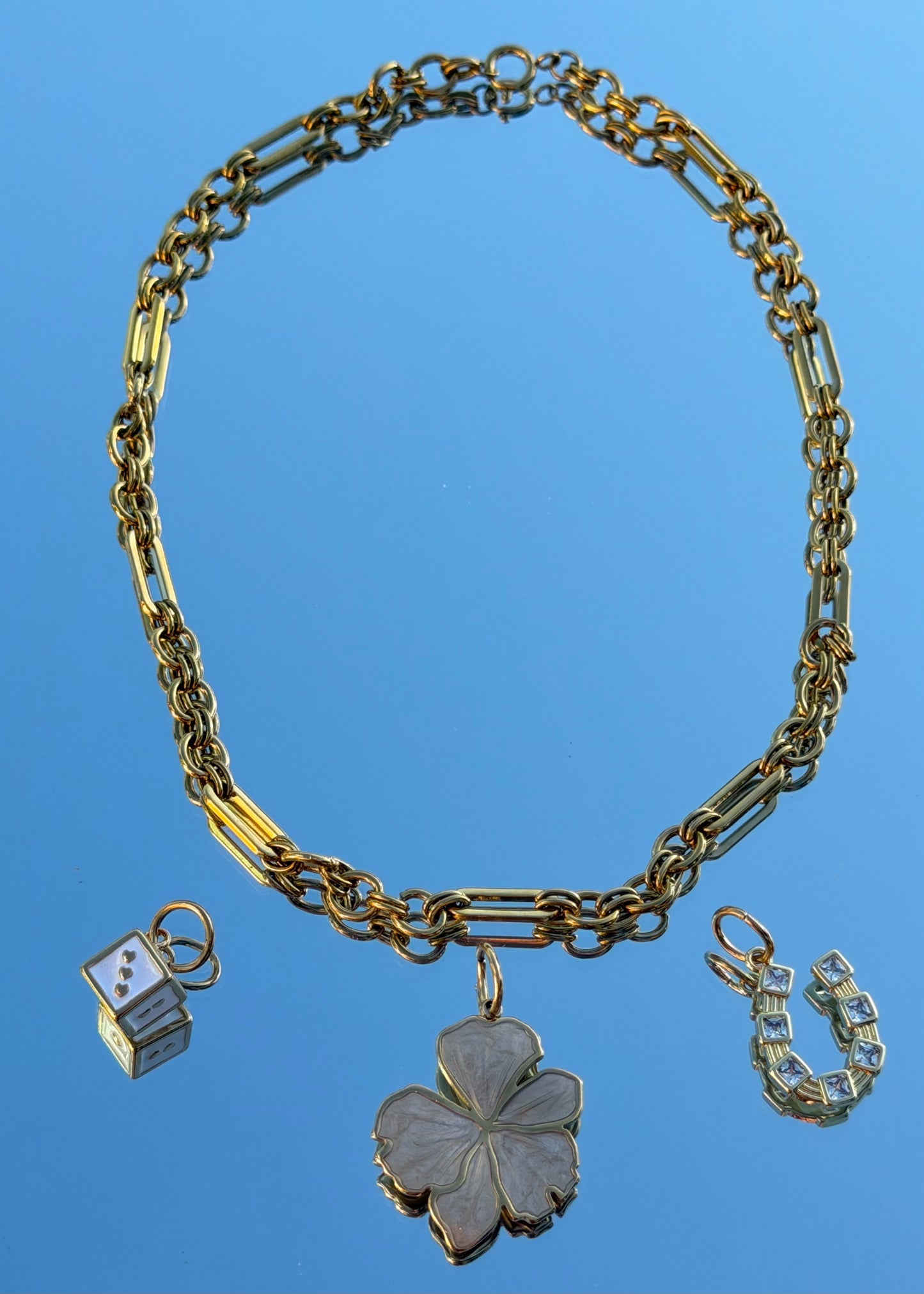Hibiscus Charm | Gold