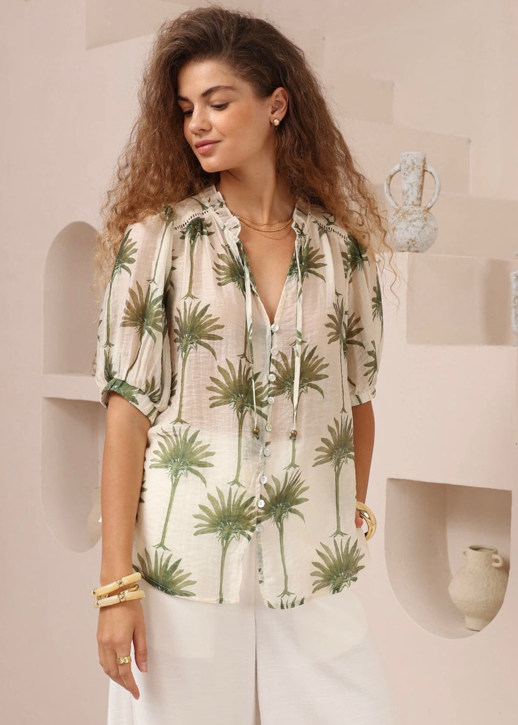 Top | Green Palm Tree