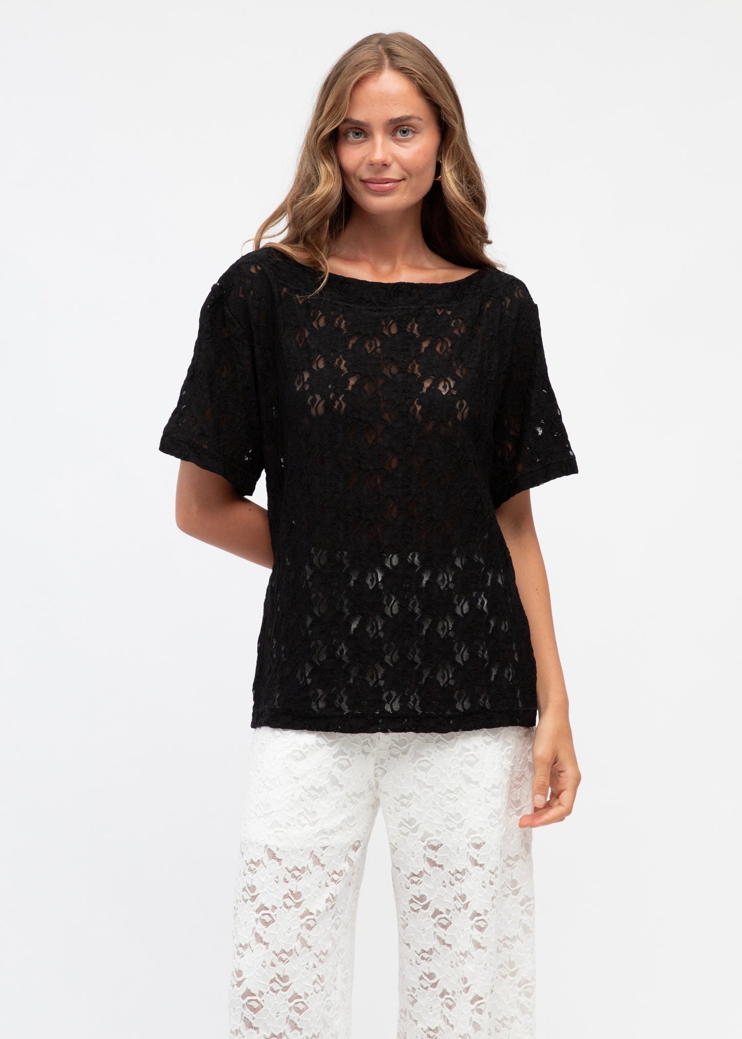 Lace Asymmetrical T | Black