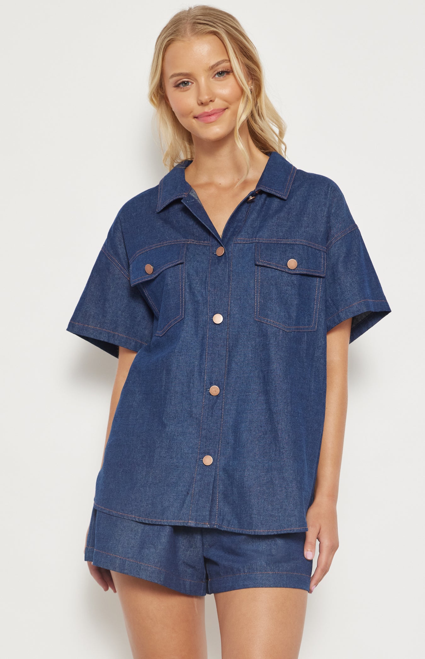 Contrast Chambray Short