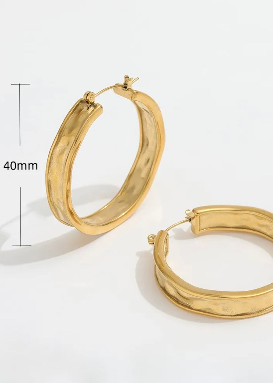 Hammered Hoop Earring non Tarnish 18k Gold plated